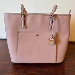 Super Clean Michael Kors Shoulder Bag